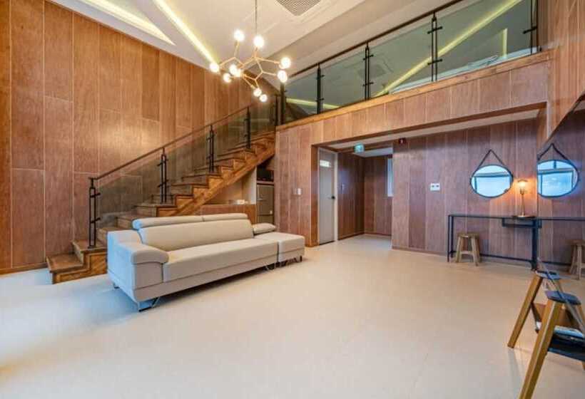 Отель Pohang Soyu Garden Pool Villa