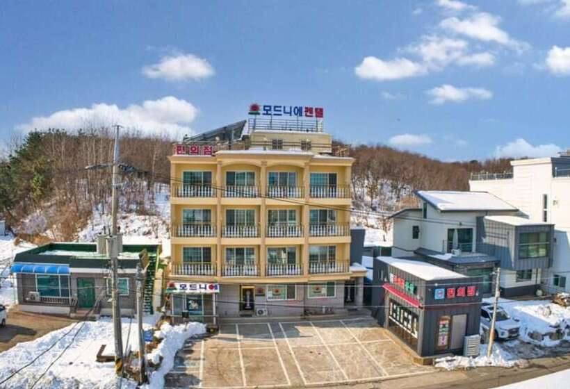 Отель Sokcho Scsantorini Pension