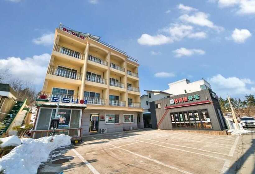 Отель Sokcho Scsantorini Pension