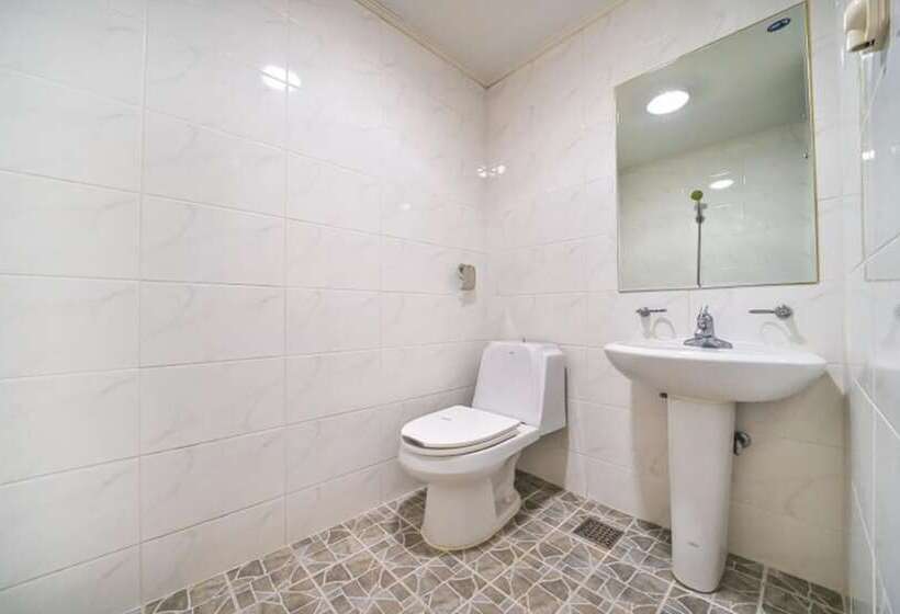 Отель Sokcho Scsantorini Pension