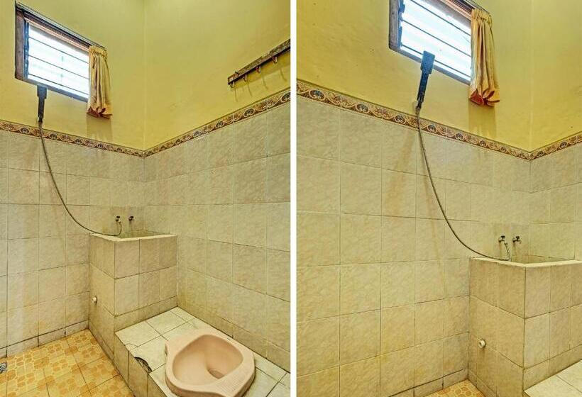 ホテル Spot On 91677 Citra Dewi 3