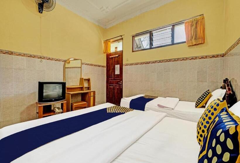 ホテル Spot On 91677 Citra Dewi 3