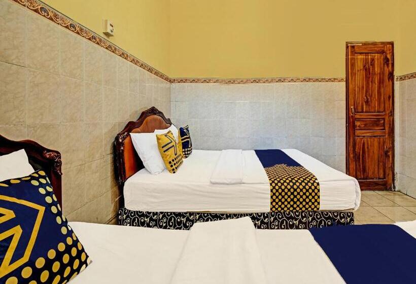 ホテル Spot On 91677 Citra Dewi 3