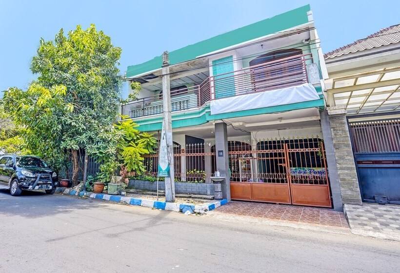 فندق Spot On 91716 Kost Yy Syariah