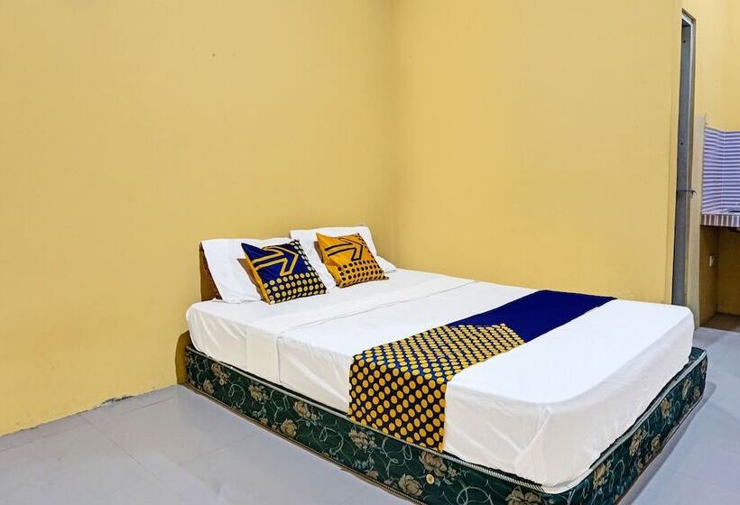 호텔 Alif House Syariah Redpartner Near Taman Dayu Pandaan