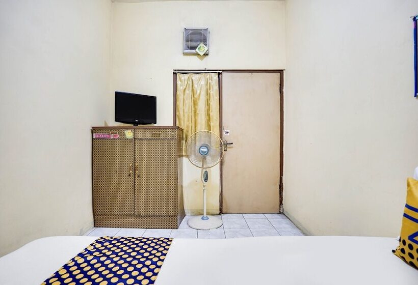 בית מלון כפרי Spot On 91774 Kost Nusantara Sidoarjo