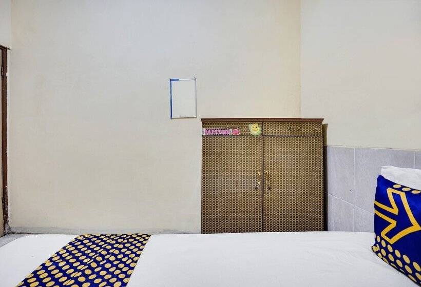 בית מלון כפרי Spot On 91774 Kost Nusantara Sidoarjo