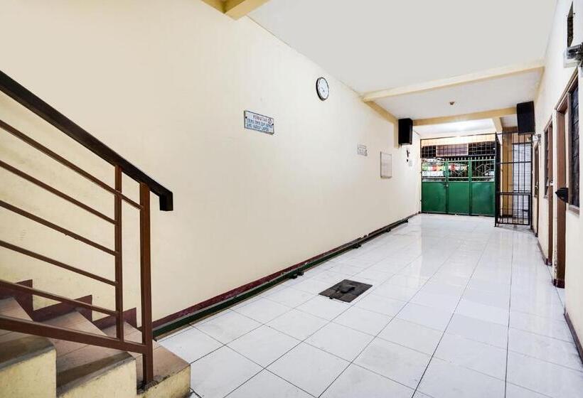 בית מלון כפרי Spot On 91774 Kost Nusantara Sidoarjo