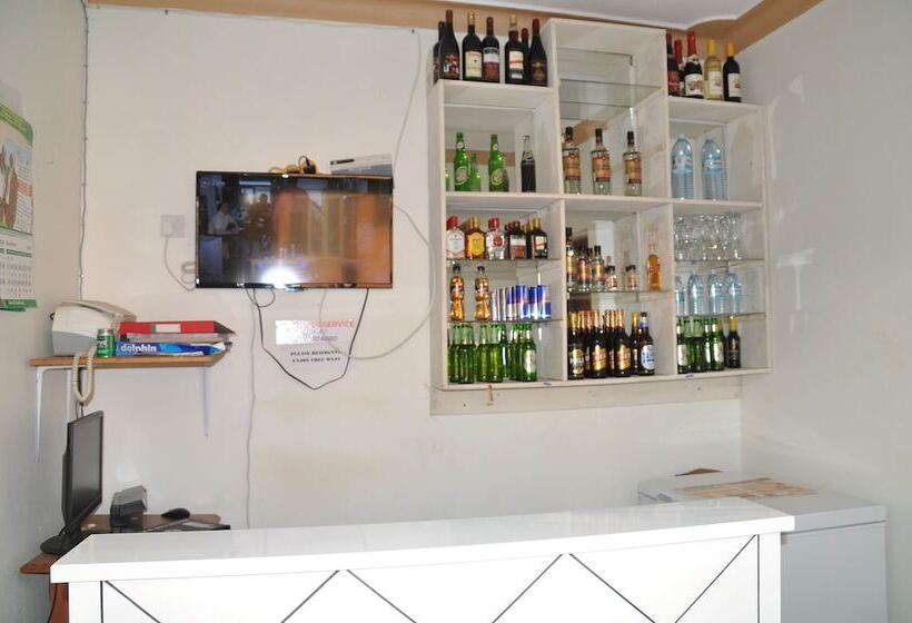 هتل Square Suites