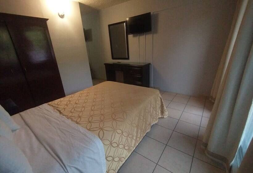 בית מלון כפרי Suites Royal