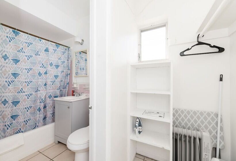 Tropic Isle Hotel And Apartment