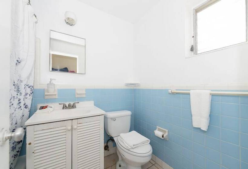 Tropic Isle Hotel And Apartment