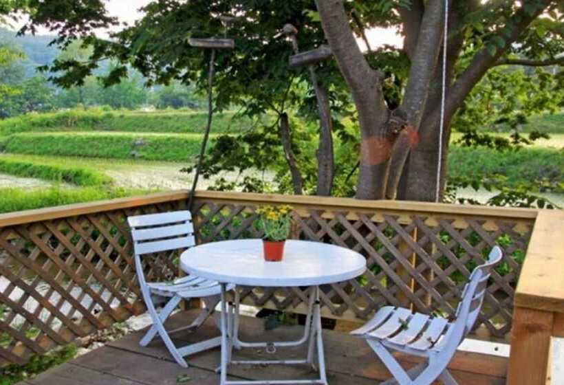 בית מלון כפרי Yangpyeong Cezanne Gallery Pension