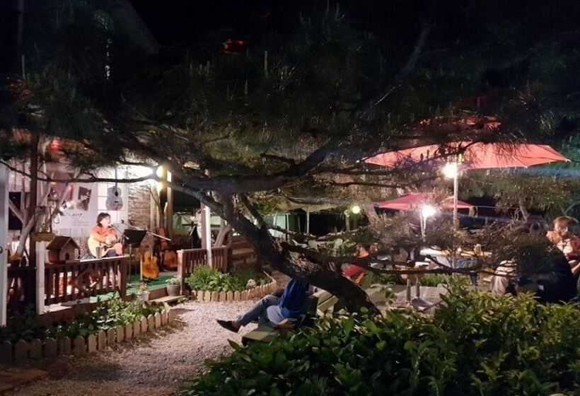 בית מלון כפרי Yangpyeong Cezanne Gallery Pension