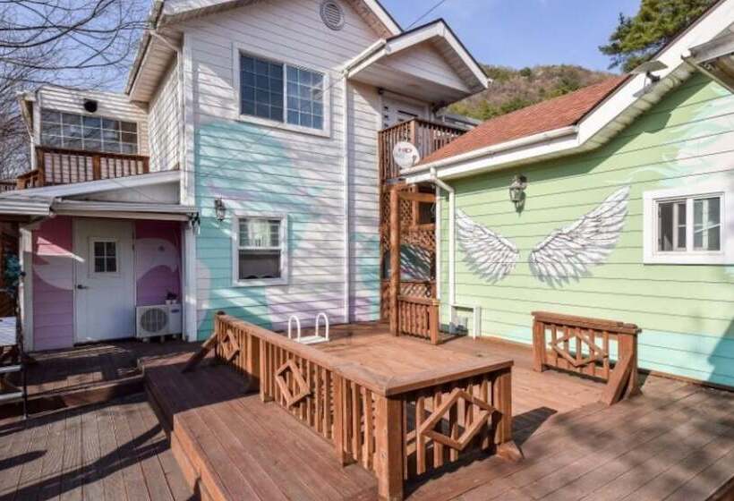 בית מלון כפרי Yangpyeong Cezanne Gallery Pension