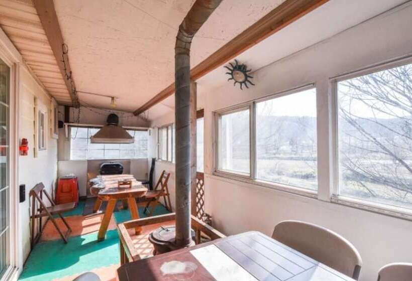 בית מלון כפרי Yangpyeong Cezanne Gallery Pension