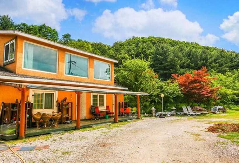 בית מלון כפרי Yangpyeong Gireogi Pension
