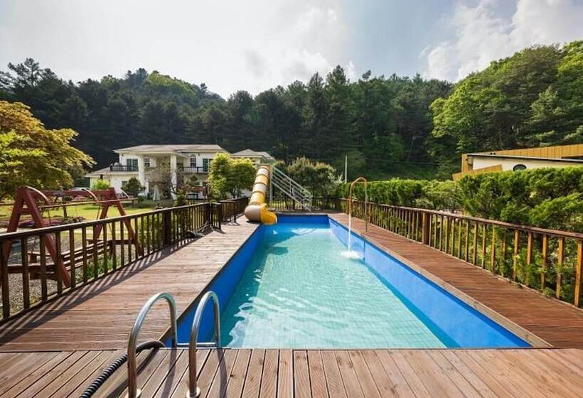 Hotel Yangpyeong Happy Story Pension