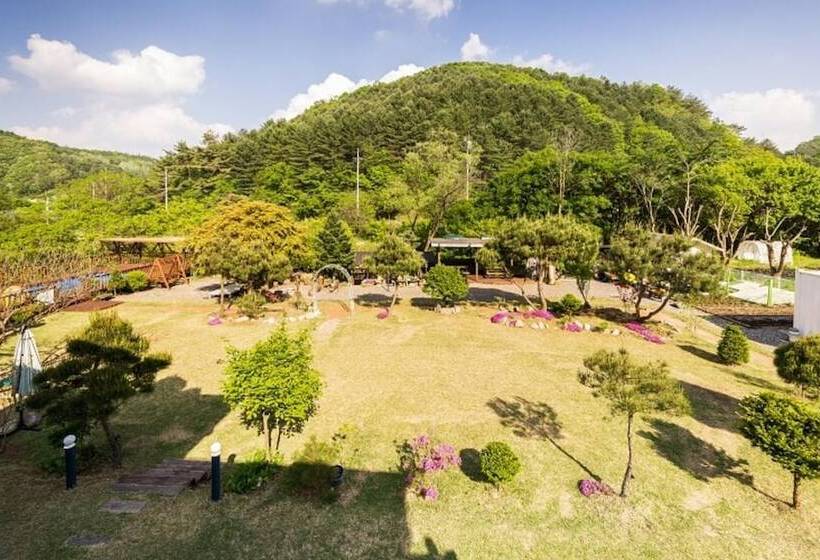 Hotel Yangpyeong Happy Story Pension