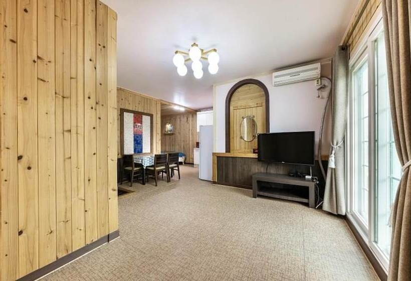 Hotel Yangpyeong Happy Story Pension