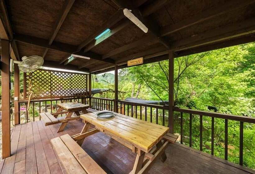 Hotel Yangpyeong Happy Story Pension