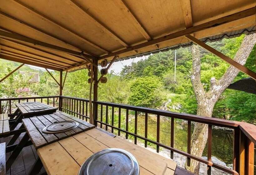 Hotel Yangpyeong Happy Story Pension