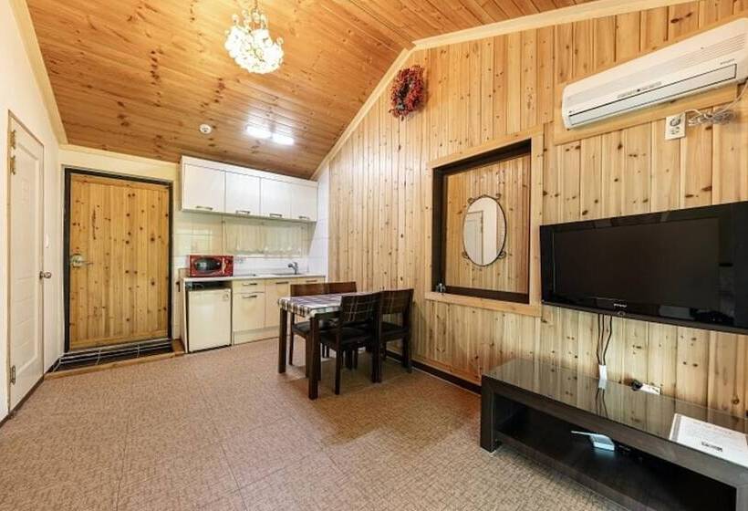 Hotel Yangpyeong Happy Story Pension