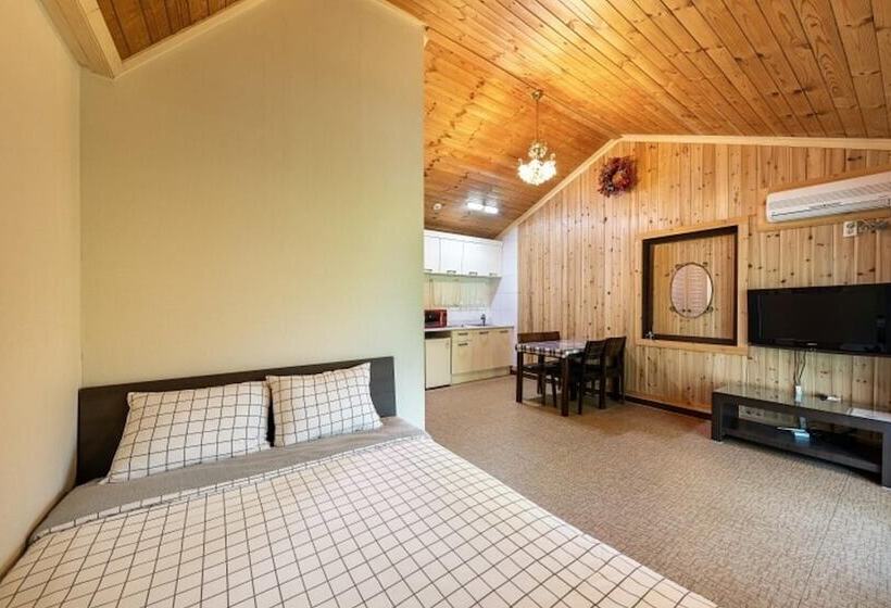 Hotel Yangpyeong Happy Story Pension