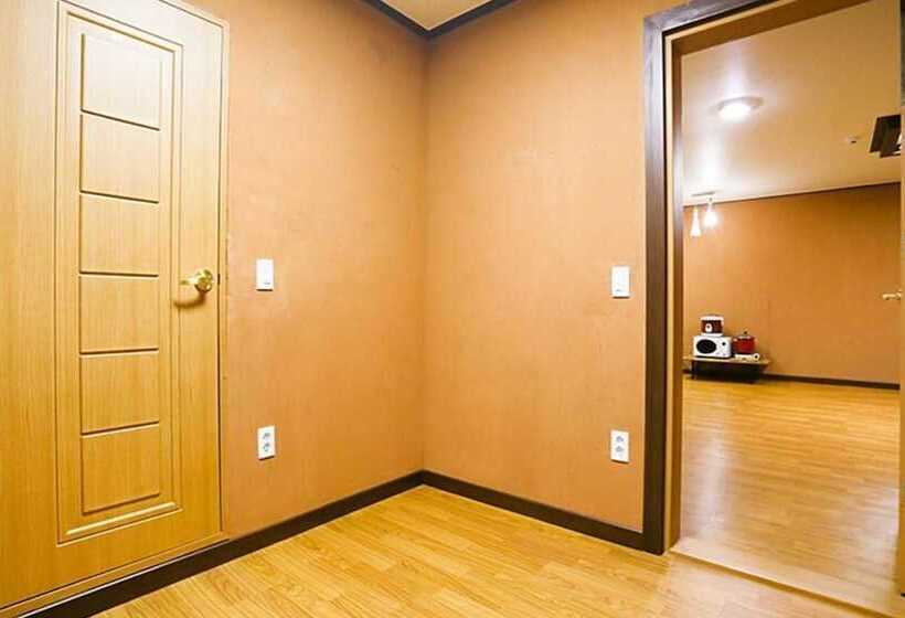 酒店 Yangpyeong Jajangnamu Sup Pension