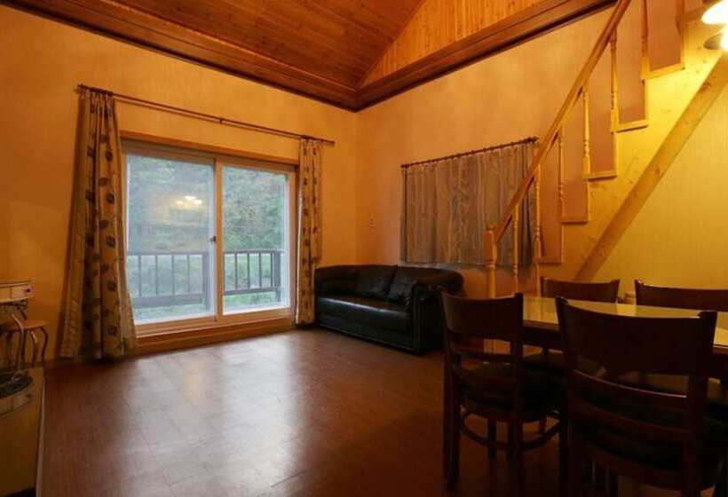 Hotel Yangpyeong Oettonjip Pension