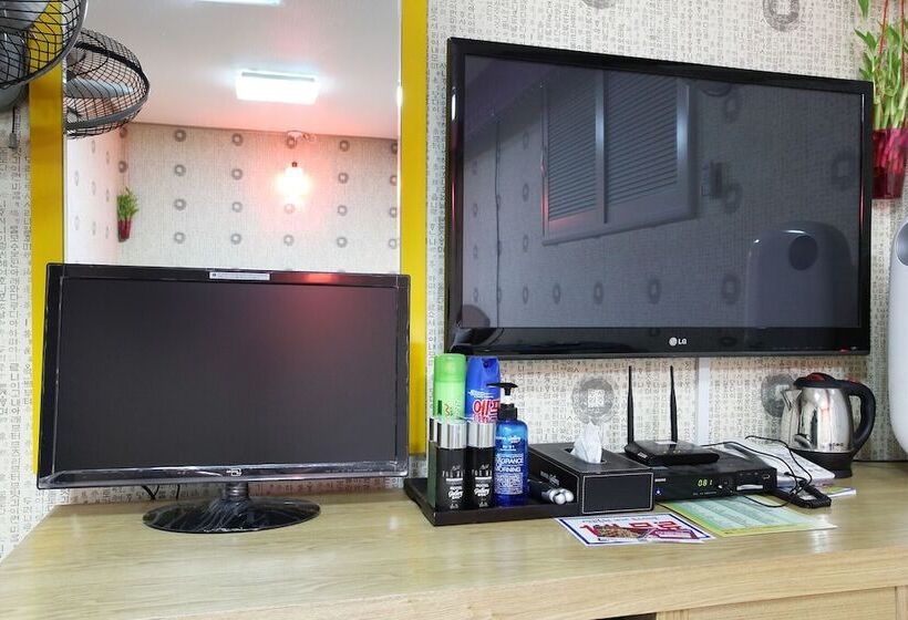 Jeungpyeong Gallery Self Checkin Motel