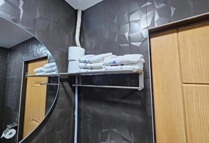 بنسيون Ddlanchae Hanok Stay   Main House