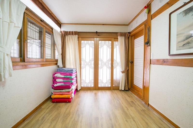 بنسيون Ddlanchae Hanok Stay   Main House
