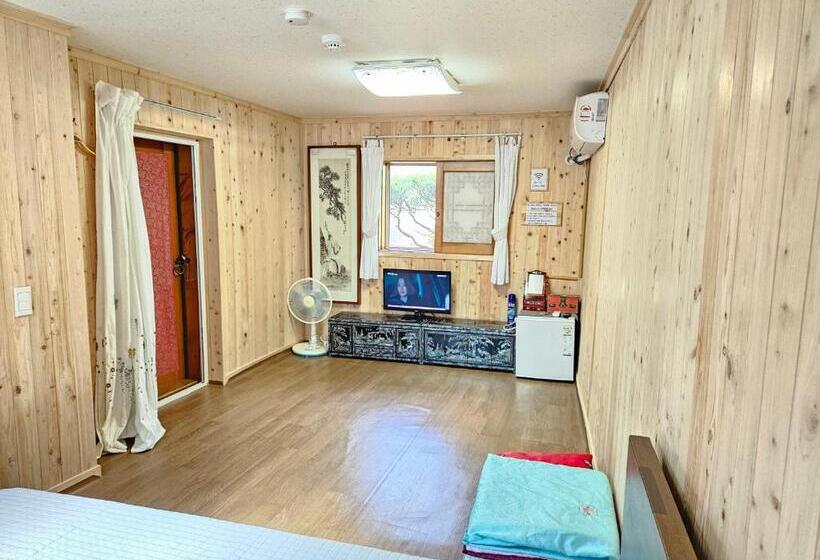 بنسيون Ddlanchae Hanok Stay   Main House