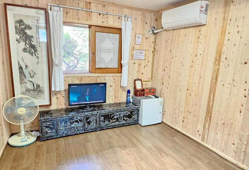 بنسيون Ddlanchae Hanok Stay   Main House