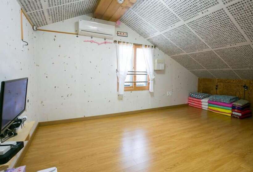 بنسيون Ddlanchae Hanok Stay   Main House