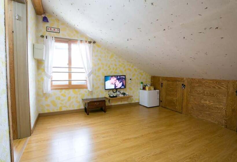 بنسيون Ddlanchae Hanok Stay   Main House