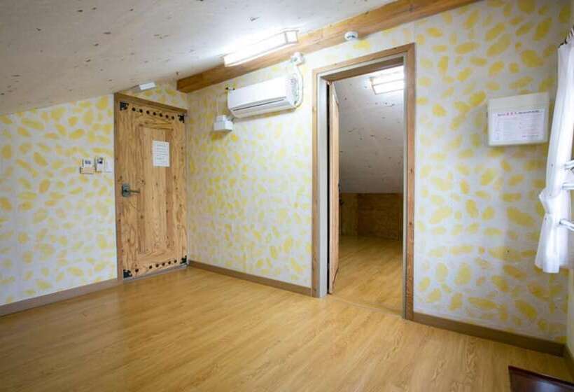 بنسيون Ddlanchae Hanok Stay   Main House