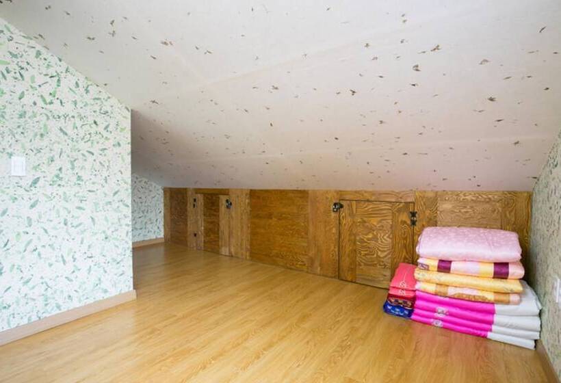 بنسيون Ddlanchae Hanok Stay   Main House
