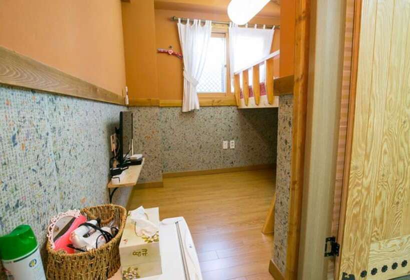 بنسيون Ddlanchae Hanok Stay   Main House