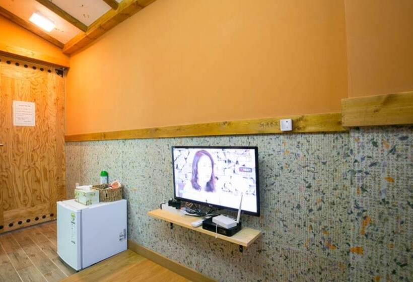 بنسيون Ddlanchae Hanok Stay   Main House