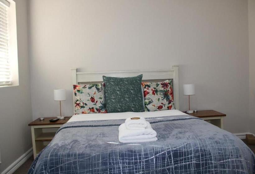 פנסיון Oakview Guesthouse