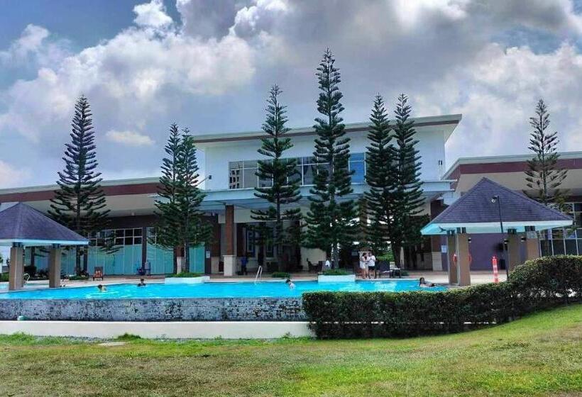 Unit 1005 Tower B Cool Suites At Wind Residences