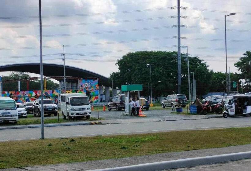 Unit 1005 Tower B Cool Suites At Wind Residences