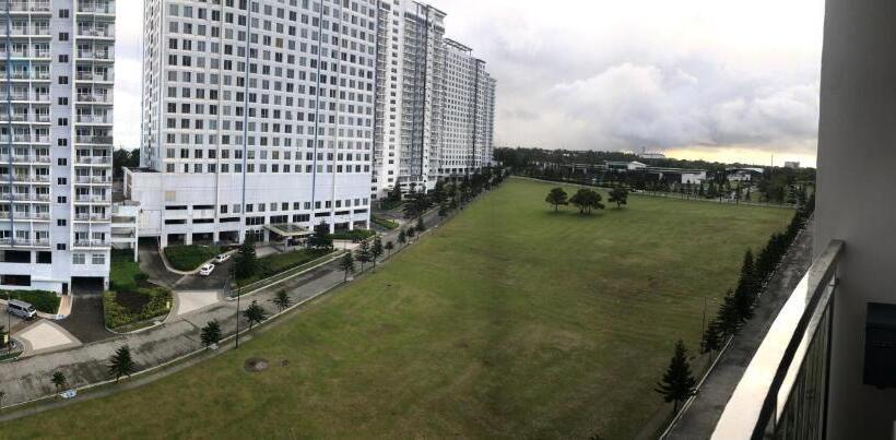 Unit 1005 Tower B Cool Suites At Wind Residences