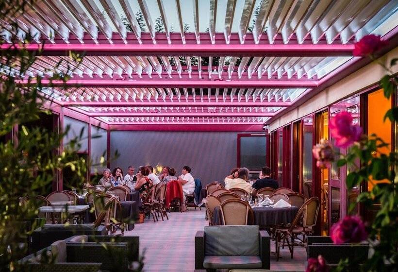 Ambotel La Tourmaline