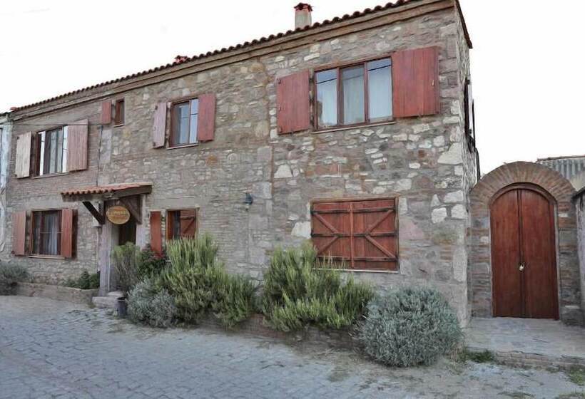 Chez Melo Tas Konak Otel