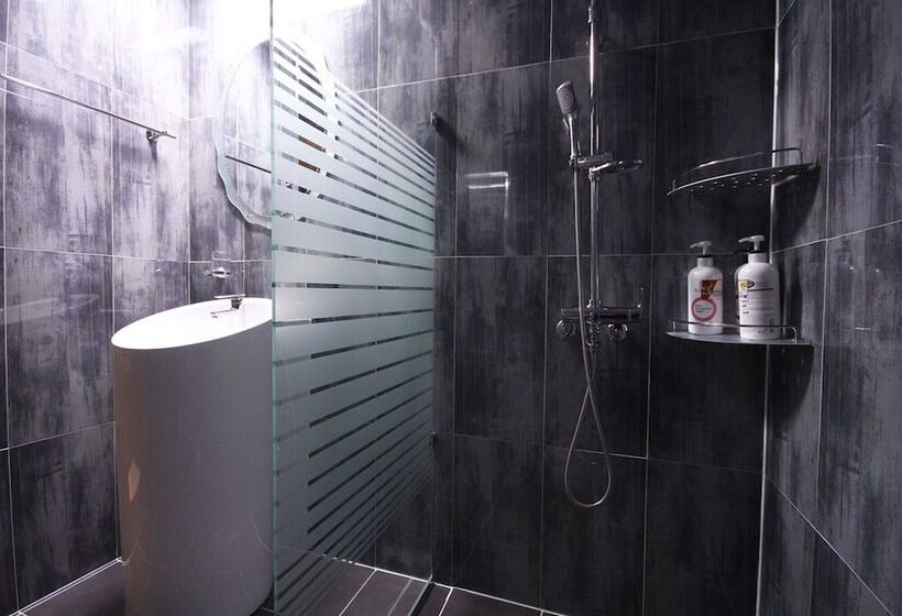 Gimje Q Drive Self Check In Motel