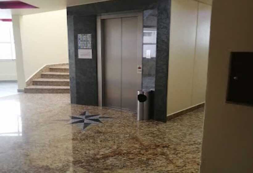 Hm Hotel Y Suites Plaza