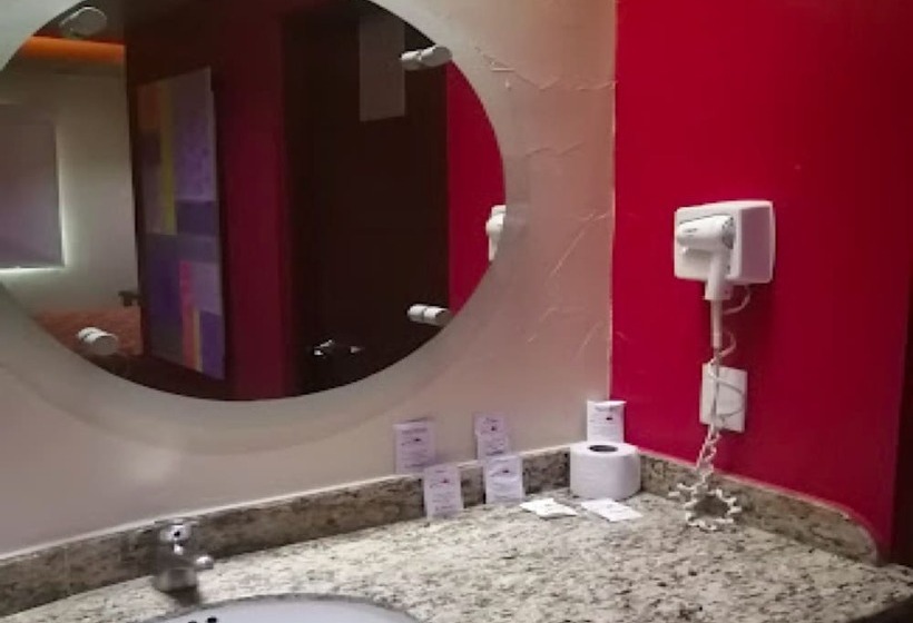 Hm Hotel Y Suites Plaza